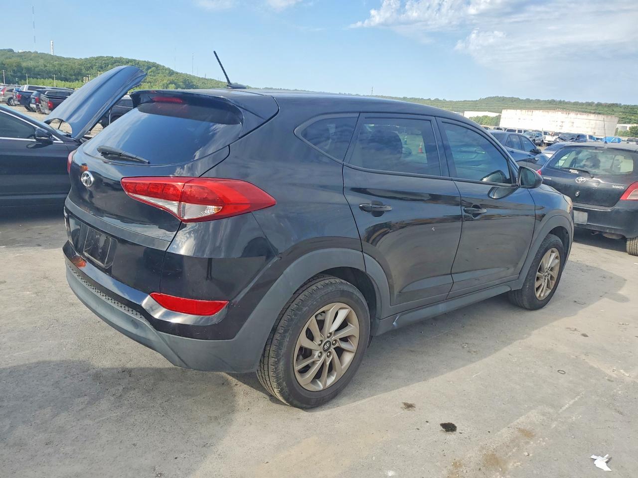 2017 HYUNDAI TUCSON SE — снимка 3