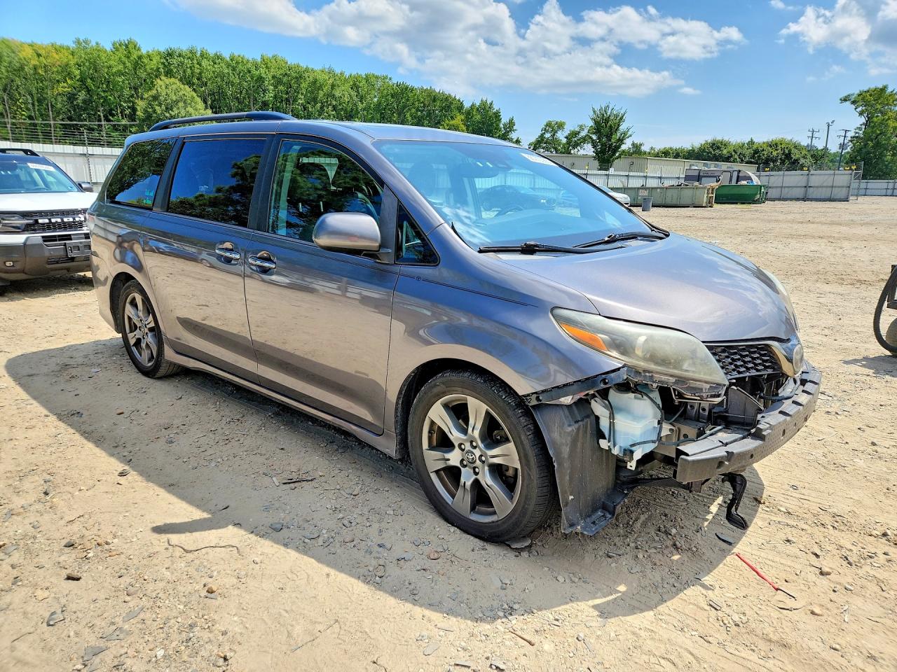 2018 TOYOTA SIENNA SE PREMIUM 8-PASSENGER — снимка 4