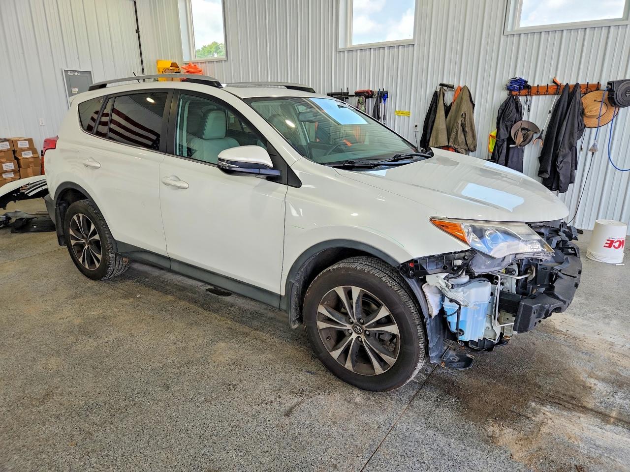 2015 TOYOTA RAV4 LIMITED — снимка 4