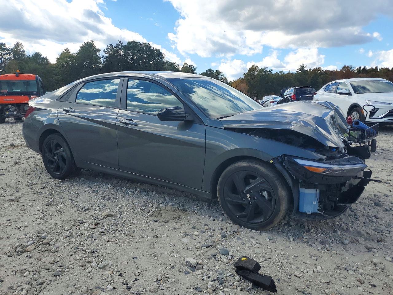 2026 HYUNDAI ELANTRA SEL SPORT — снимка 4