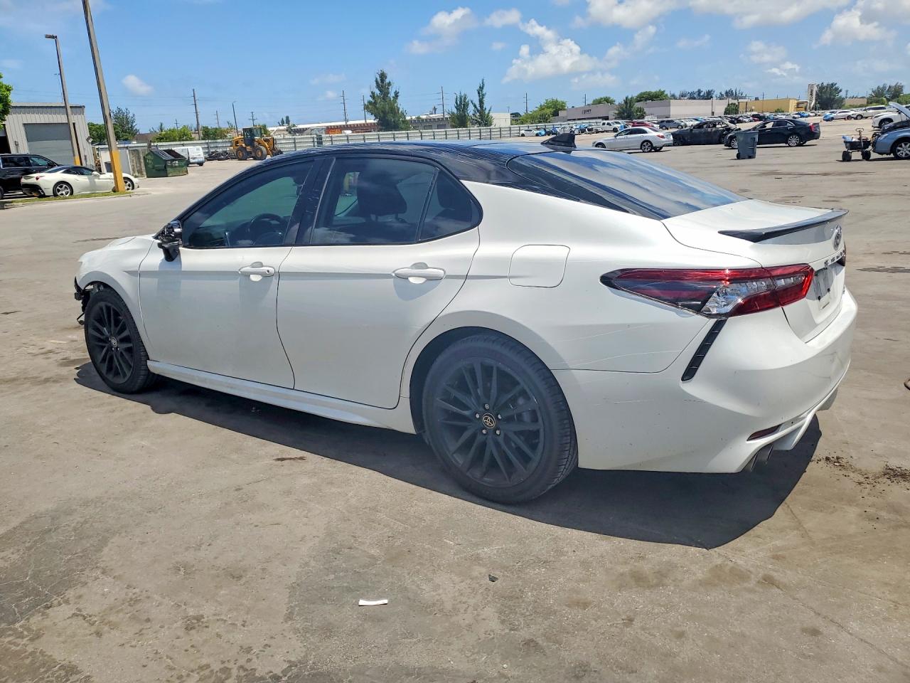 2022 TOYOTA CAMRY XSE — снимка 2