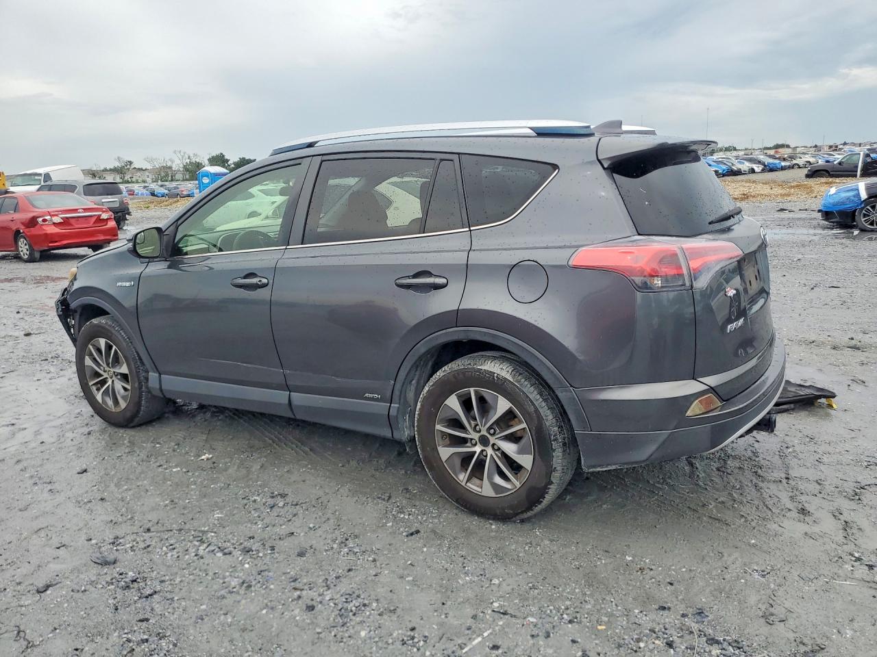 2016 TOYOTA RAV4 HV XLE — снимка 2