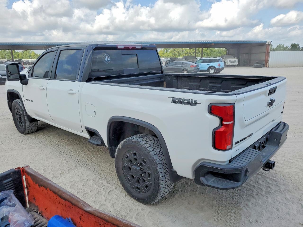 2025 CHEVROLET SILVERADO K3500 LT — снимка 2