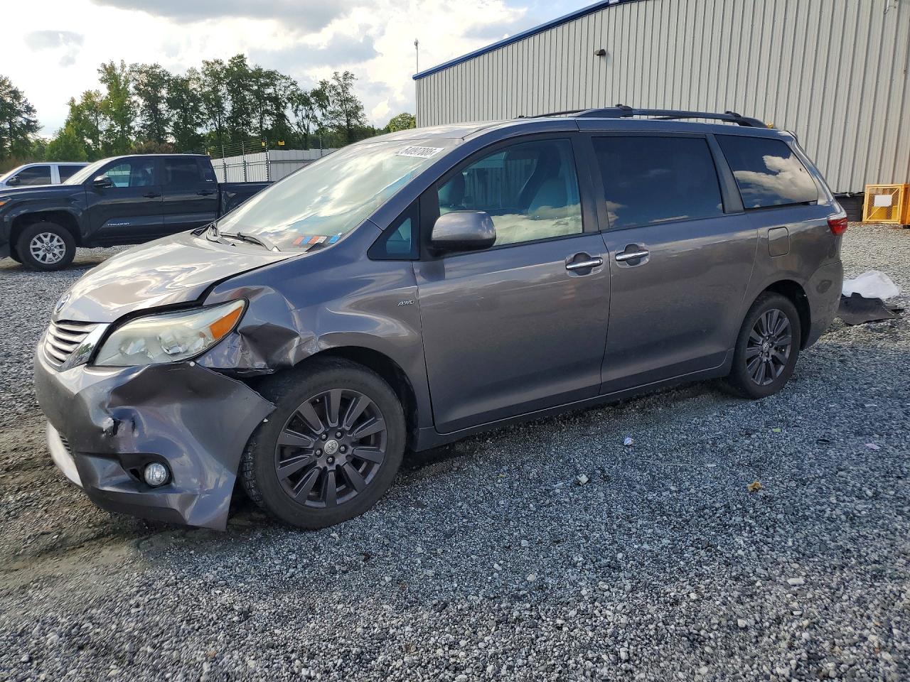 2016 TOYOTA SIENNA XLE PREMIUM 7-PASSENGER