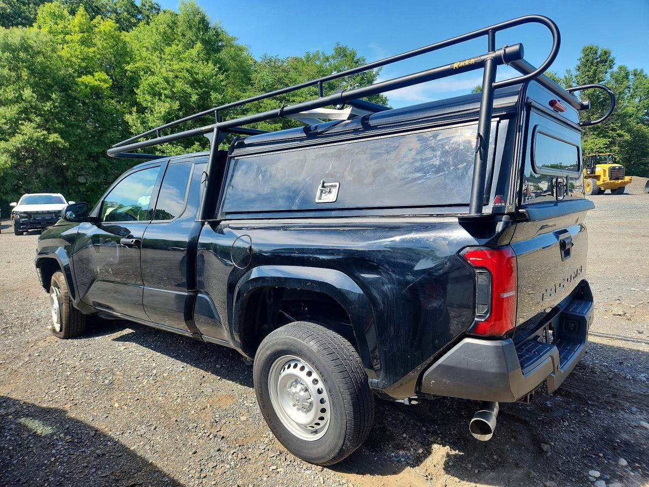 2025 TOYOTA TACOMA SR — снимка 2