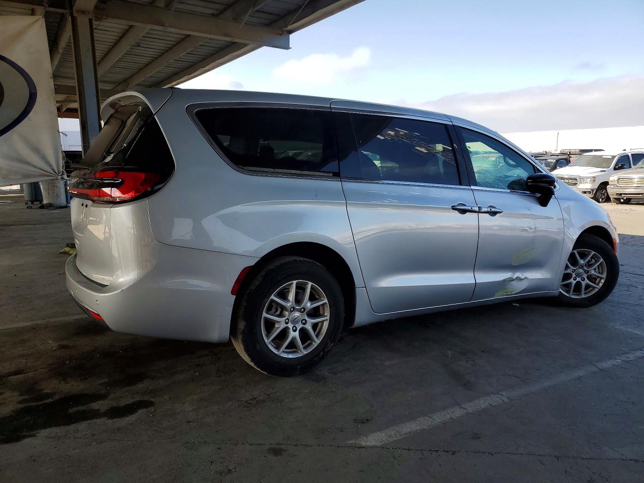 2024 CHRYSLER PACIFICA TOURING L — снимка 3