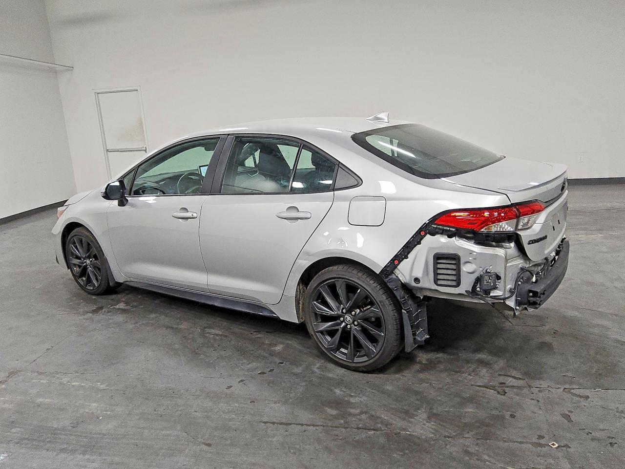 2026 TOYOTA COROLLA SE — снимка 2