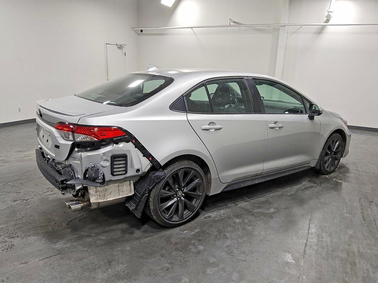 2026 TOYOTA COROLLA SE — снимка 3