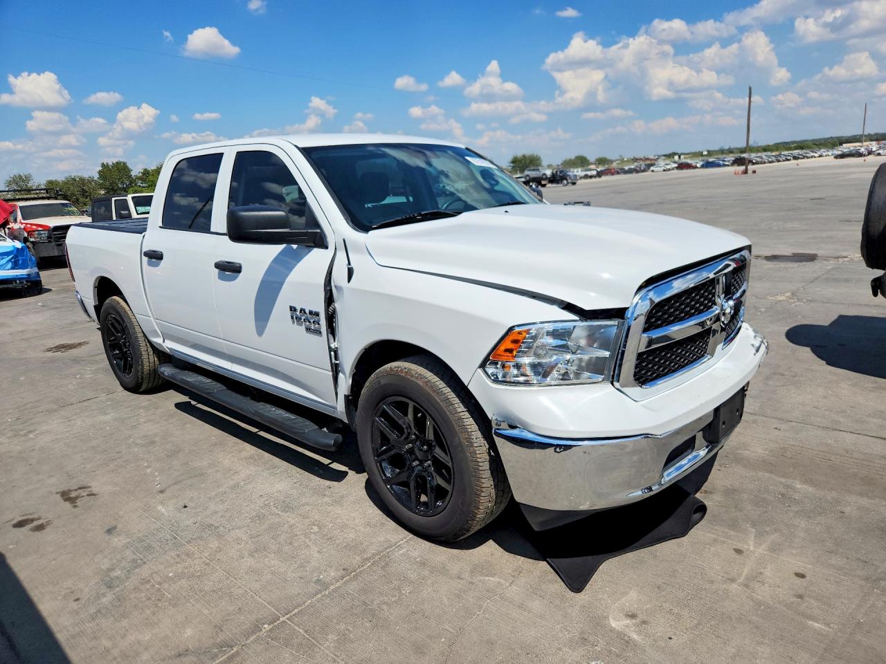 2022 RAM 1500 CLASSIC SLT — снимка 4