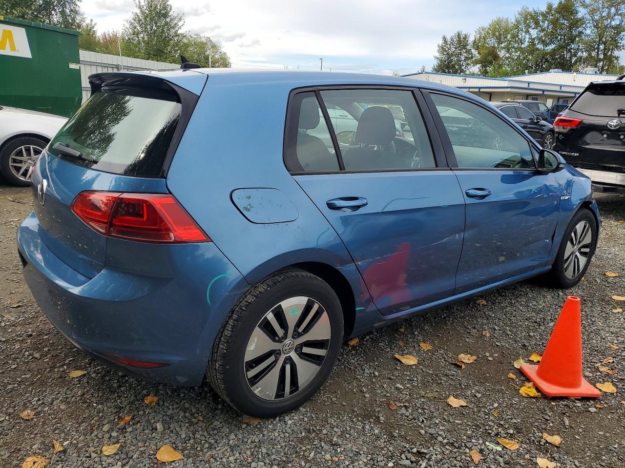 2016 VOLKSWAGEN E-GOLF SE — снимка 3