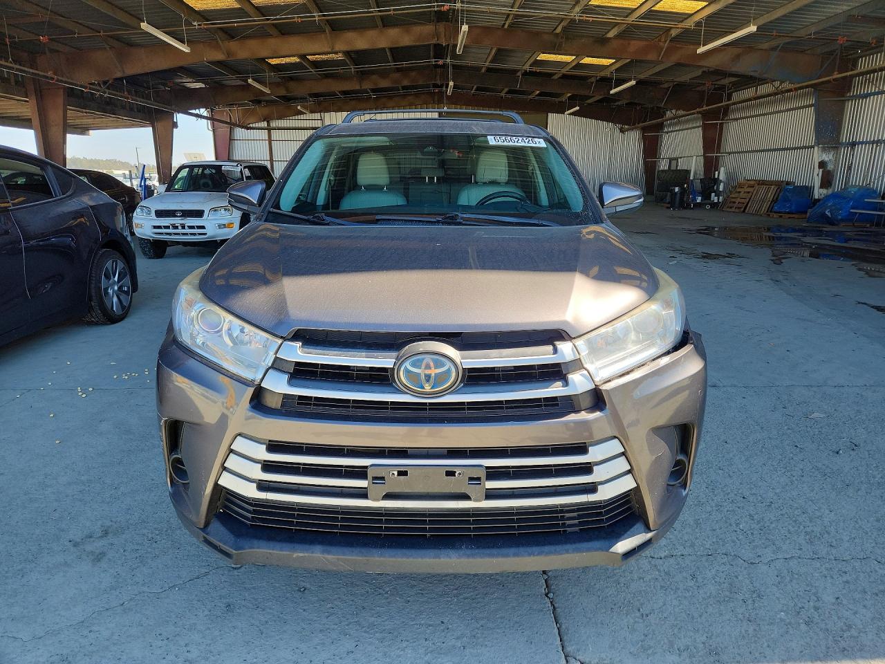 2017 TOYOTA HIGHLANDER HYBRID LE — снимка 5