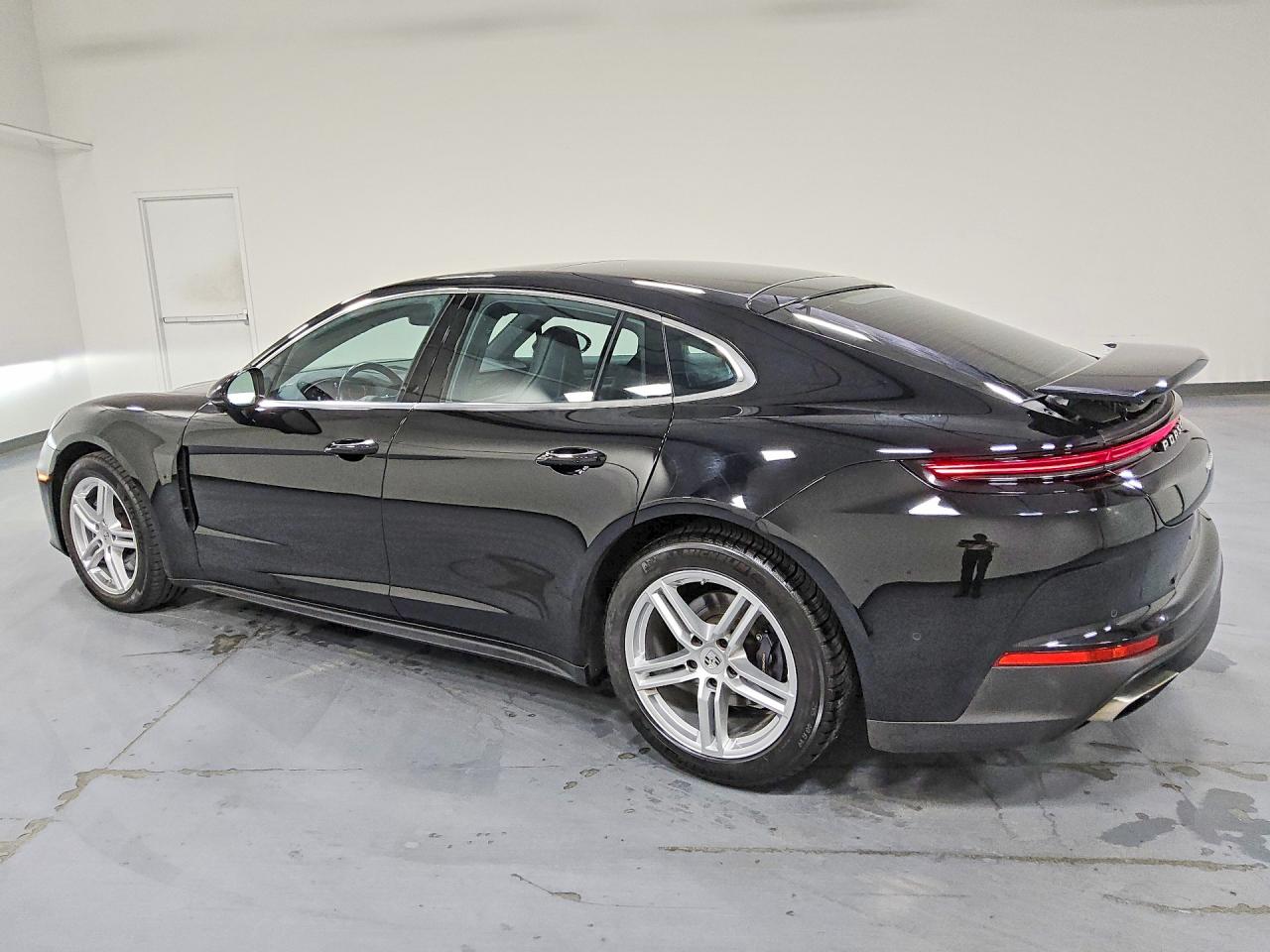 2025 PORSCHE PANAMERA BASE — снимка 2