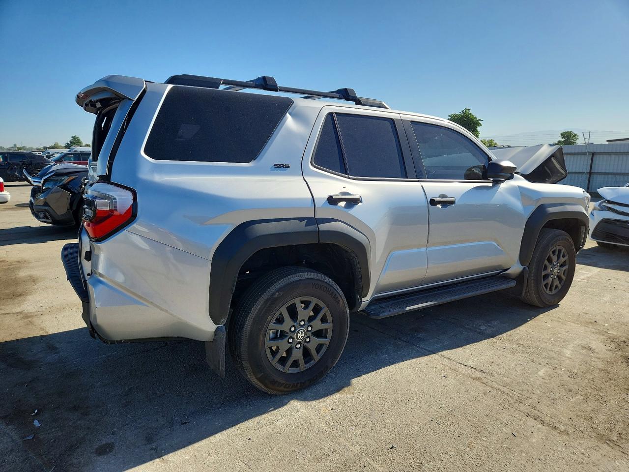 2025 TOYOTA 4RUNNER SR5 — снимка 3