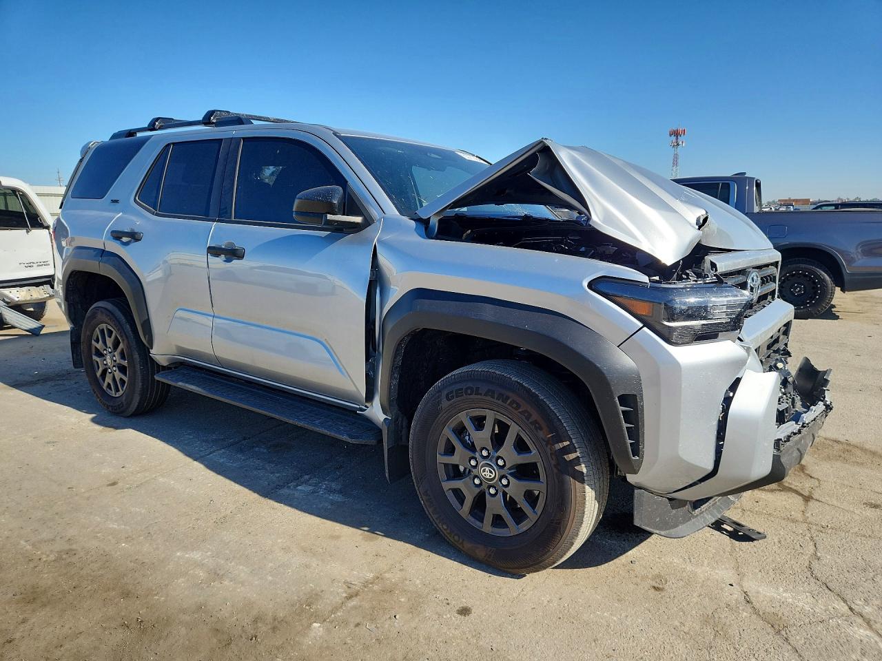 2025 TOYOTA 4RUNNER SR5 — снимка 4