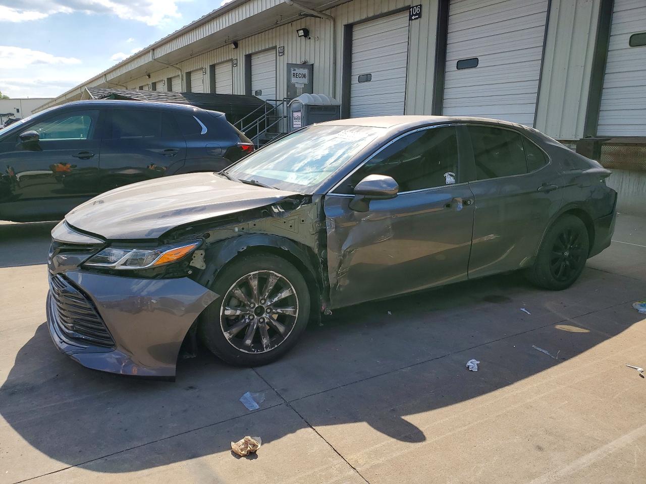 2018 TOYOTA CAMRY LE