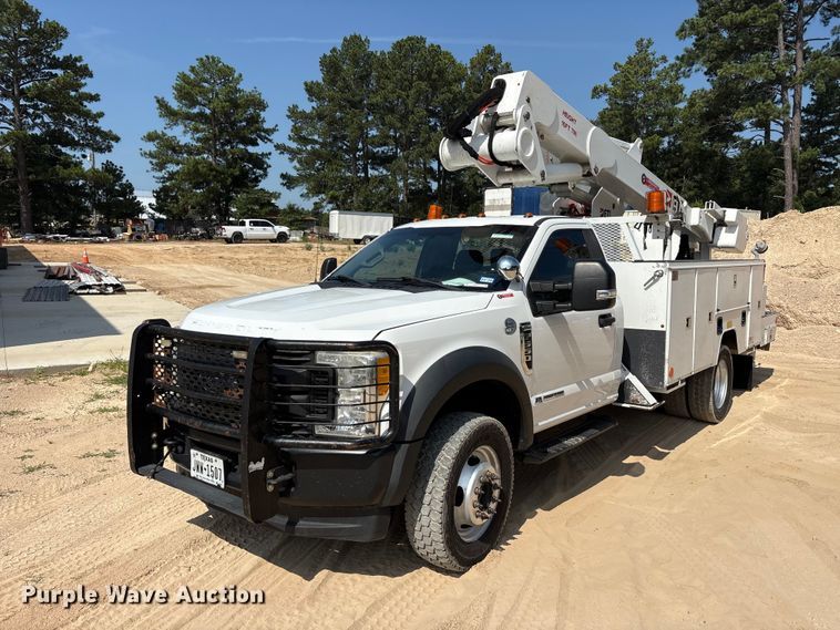 2017 FORD F550