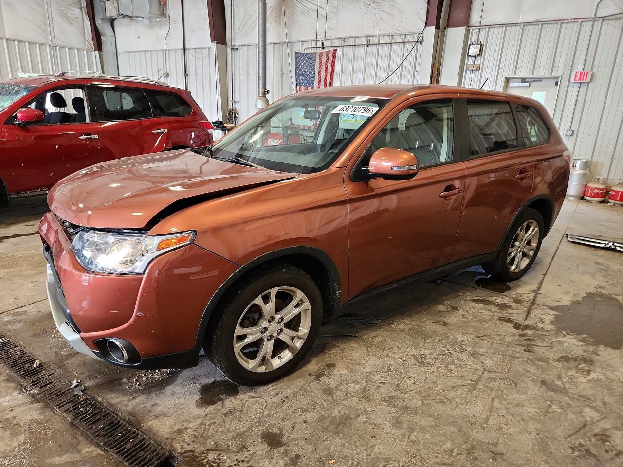 2015 MITSUBISHI OUTLANDER SE
