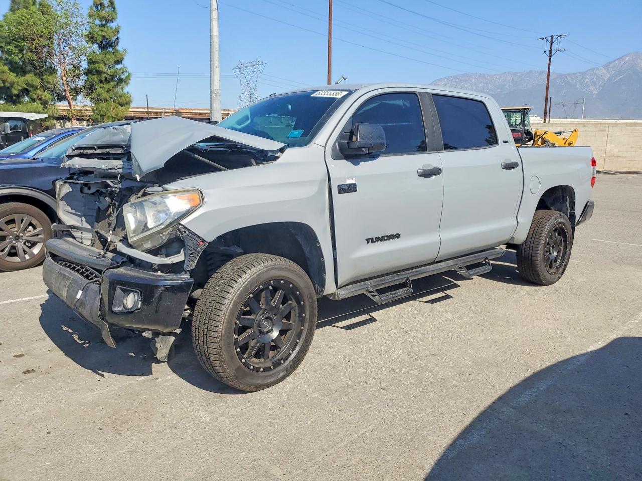 2019 TOYOTA TUNDRA SR5