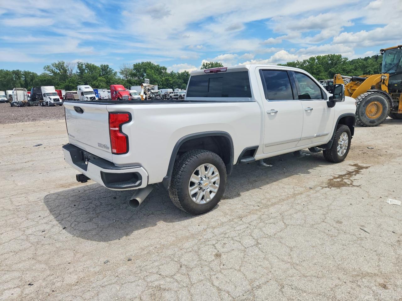 2025 CHEVROLET SILVERADO K2500 HIGH COUNTRY — снимка 3