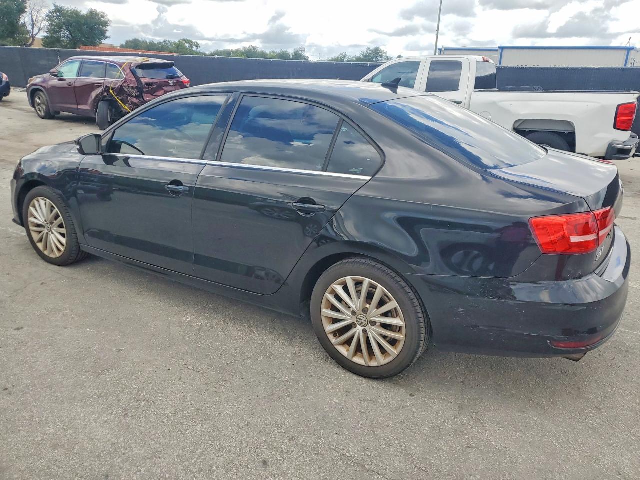 2015 VOLKSWAGEN JETTA SE — снимка 2