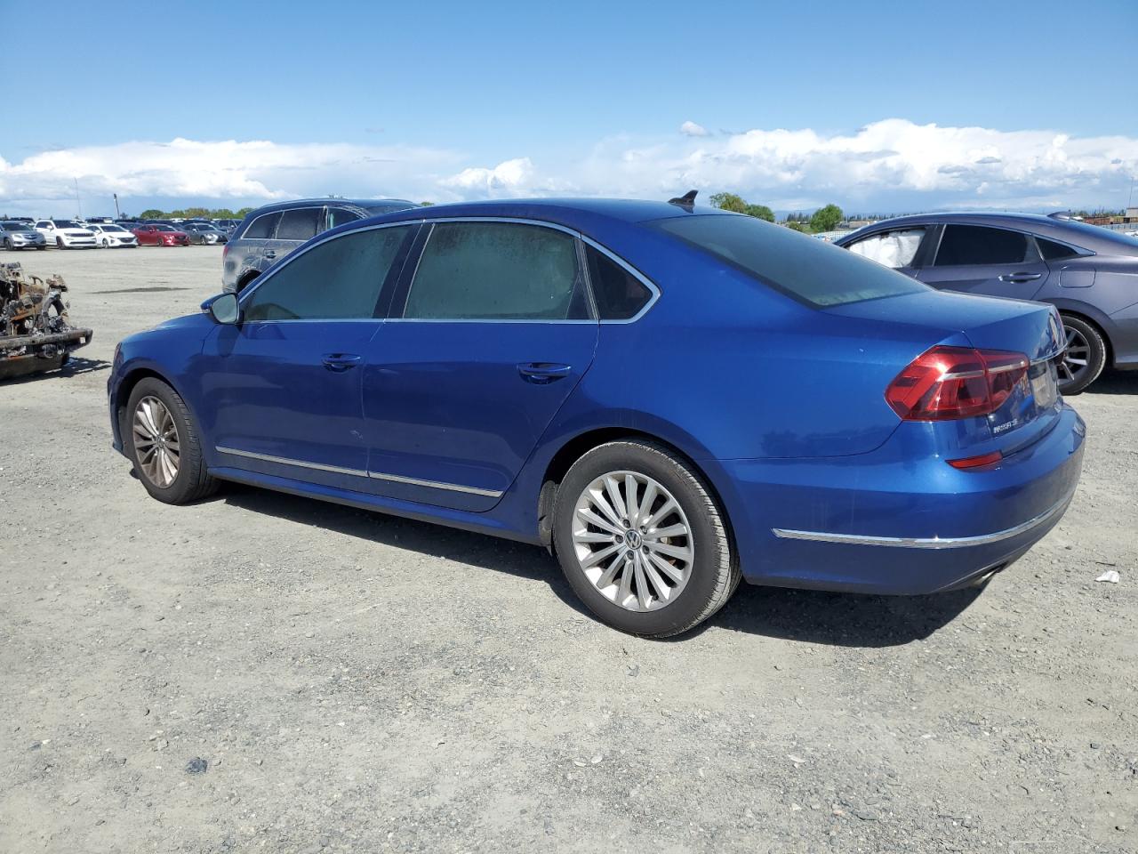 2017 VOLKSWAGEN PASSAT SE — снимка 2