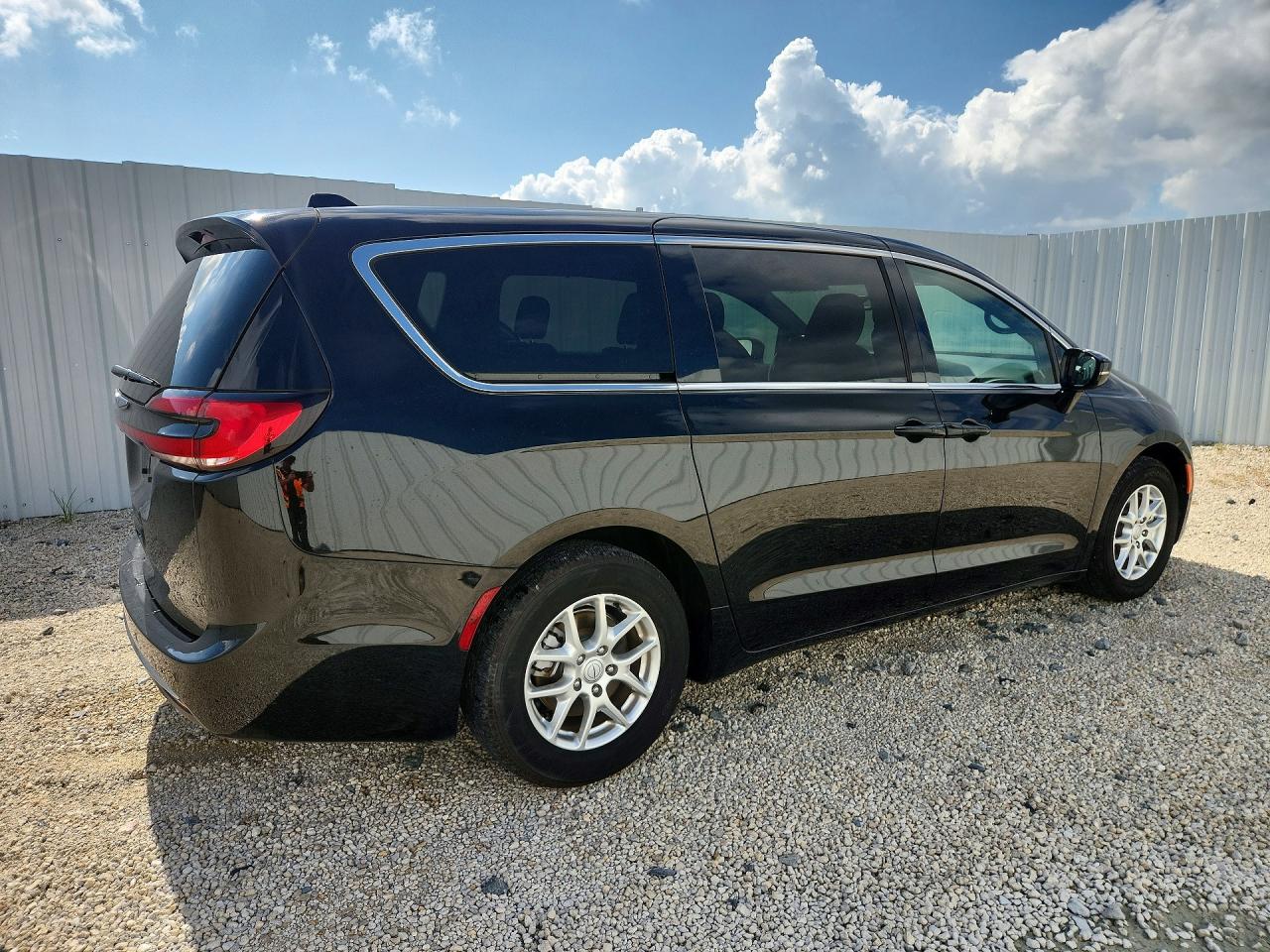 2025 CHRYSLER PACIFICA SELECT — снимка 3