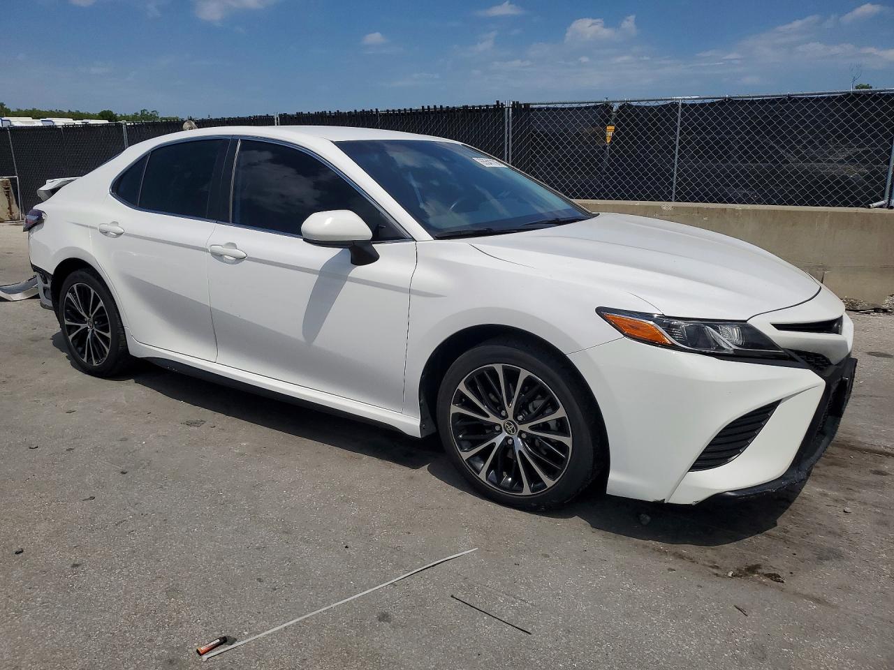 2020 TOYOTA CAMRY SE — снимка 4