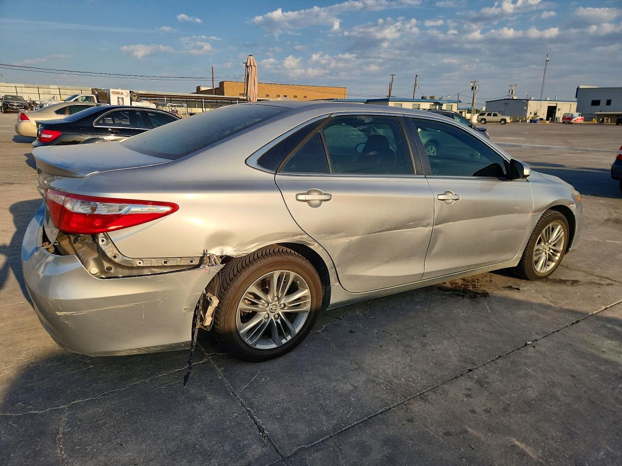 2015 TOYOTA CAMRY SE — снимка 3