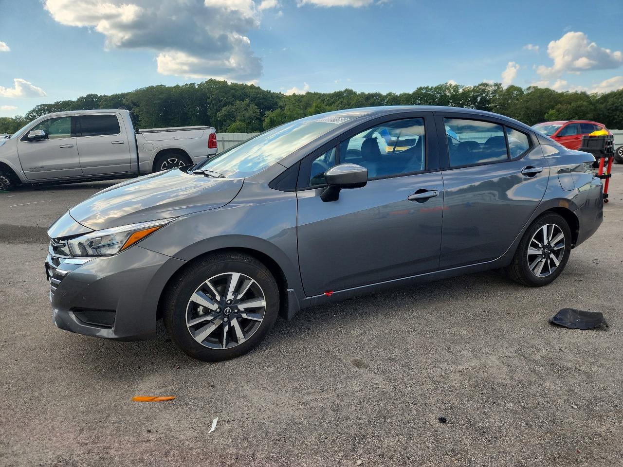 2025 NISSAN VERSA SV