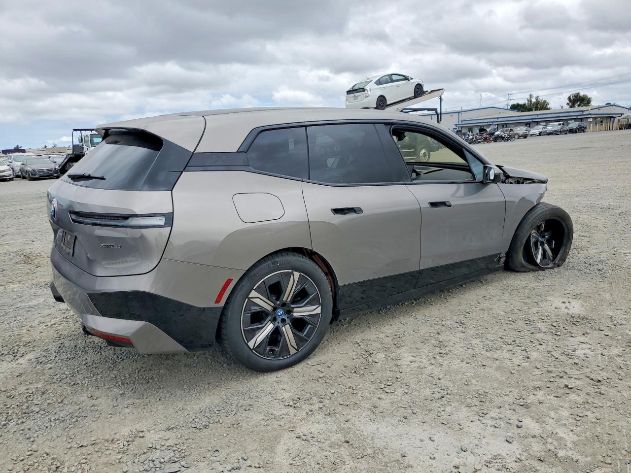 2025 BMW IX XDRIVE50 — снимка 3