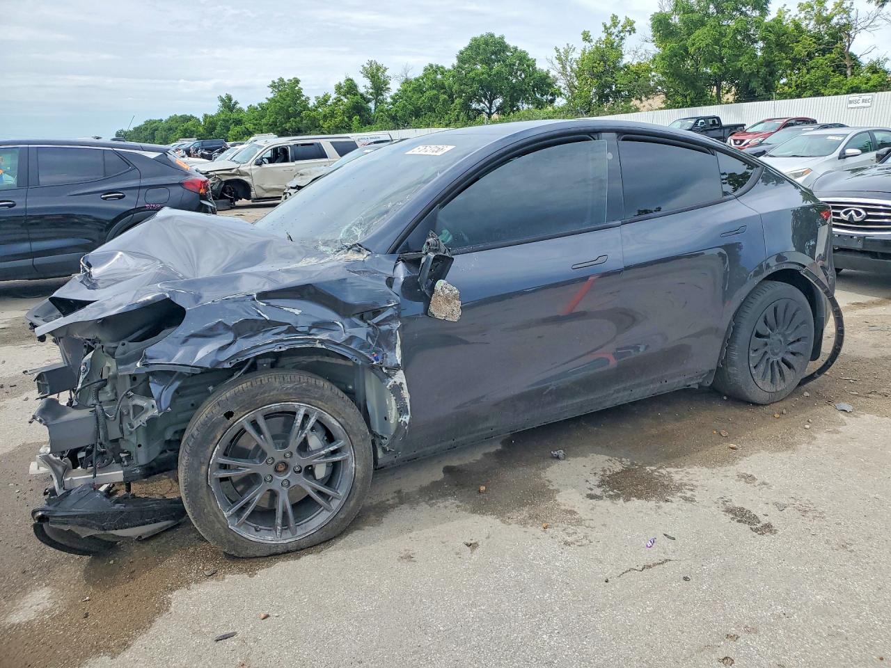2024 TESLA MODEL Y
