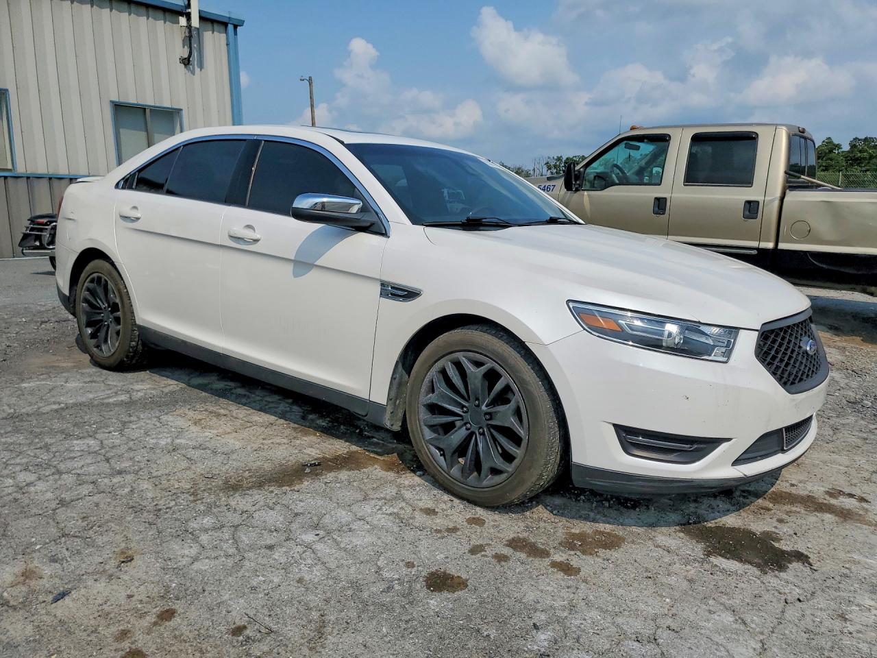 2015 FORD TAURUS LIMITED — снимка 4
