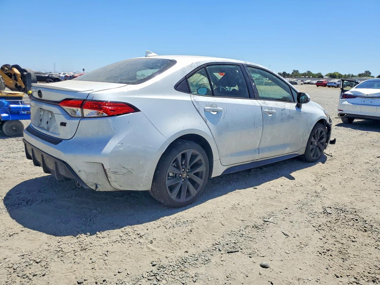 2026 TOYOTA COROLLA SE — снимка 3