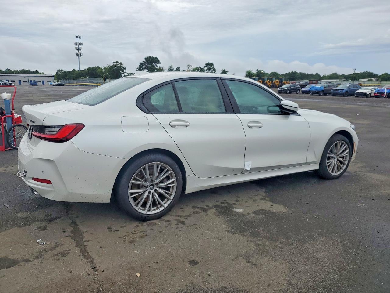2023 BMW 330XI — снимка 3
