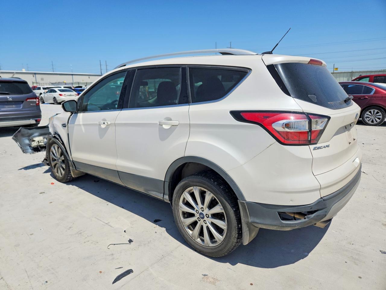 2017 FORD ESCAPE TITANIUM — снимка 2