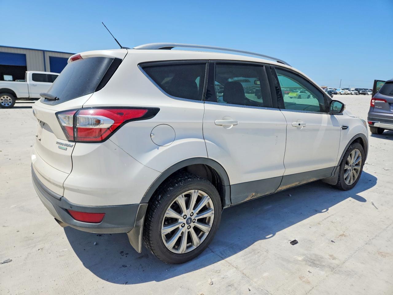 2017 FORD ESCAPE TITANIUM — снимка 3