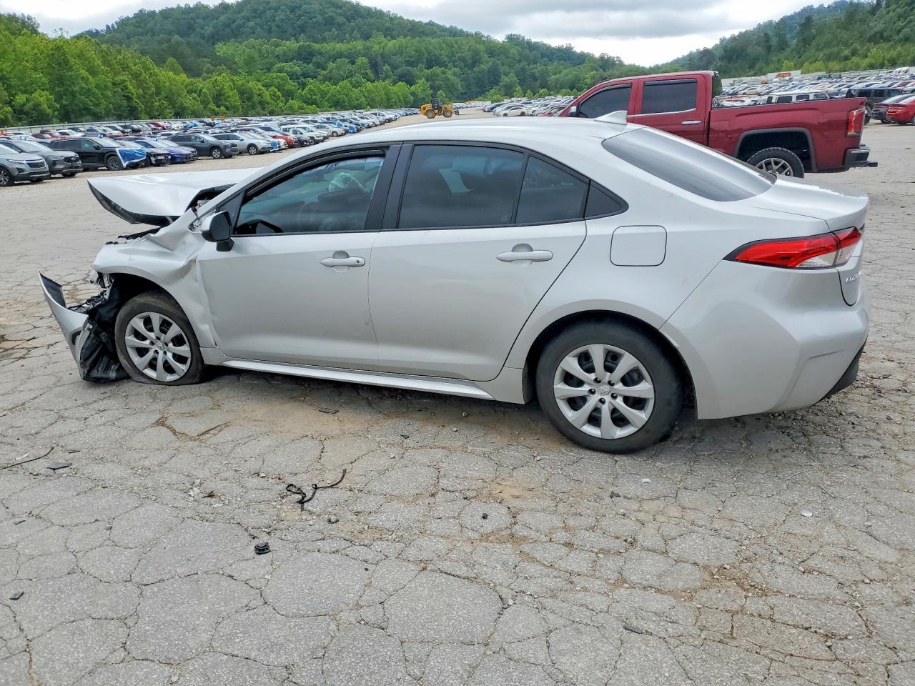 2024 TOYOTA COROLLA LE — снимка 2