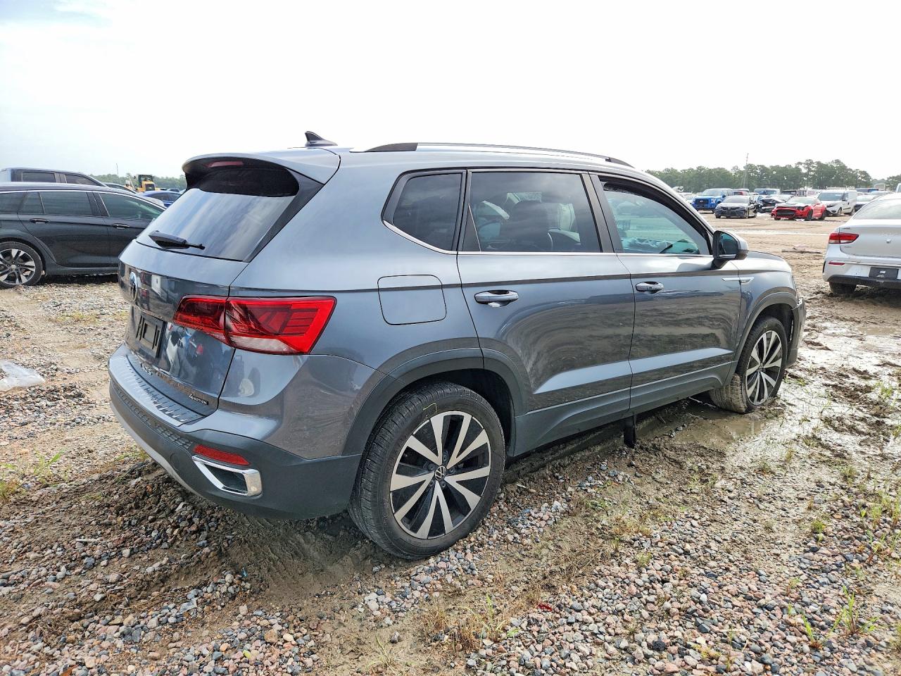 2022 VOLKSWAGEN TAOS SE — снимка 3