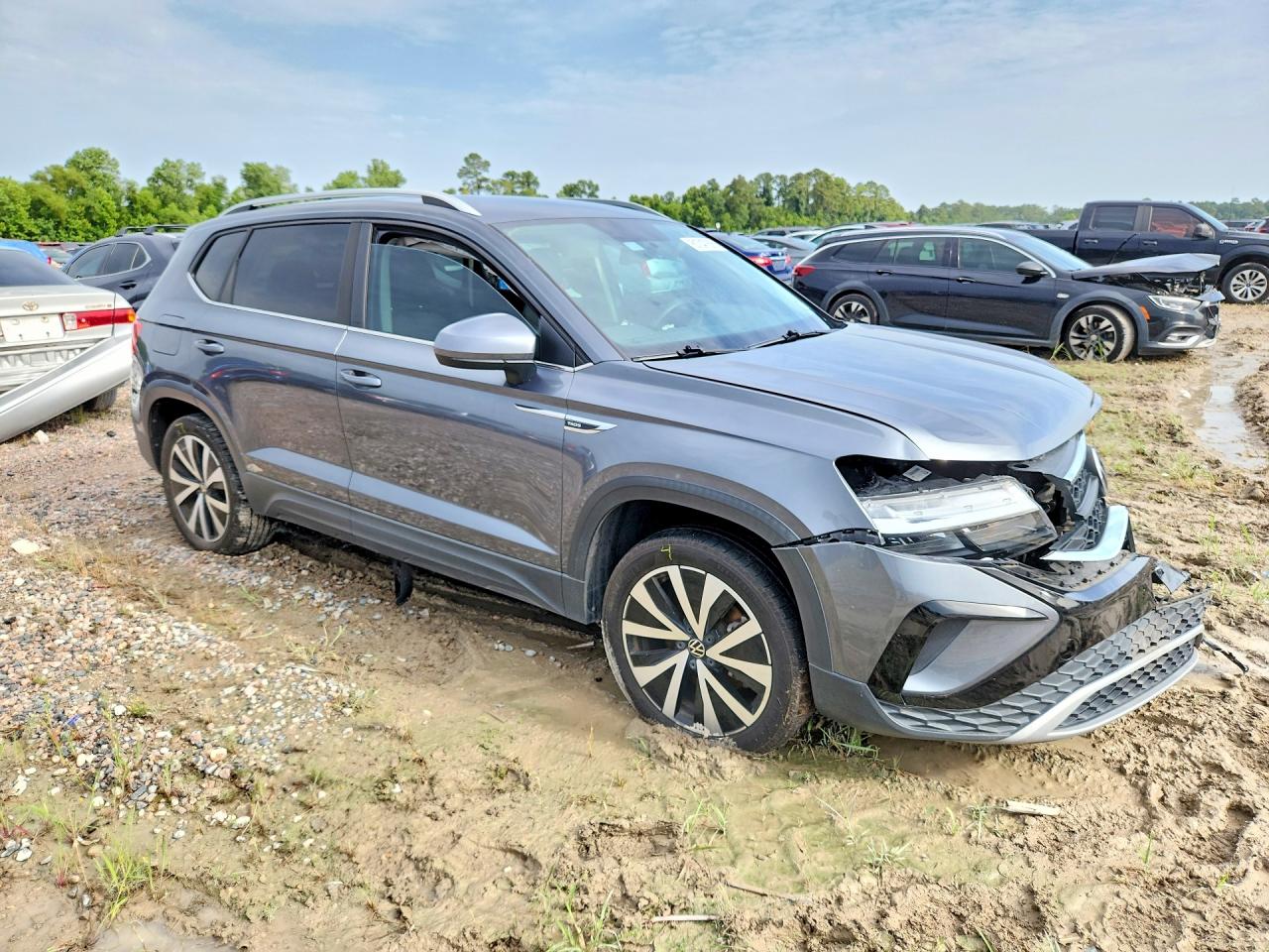 2022 VOLKSWAGEN TAOS SE — снимка 4