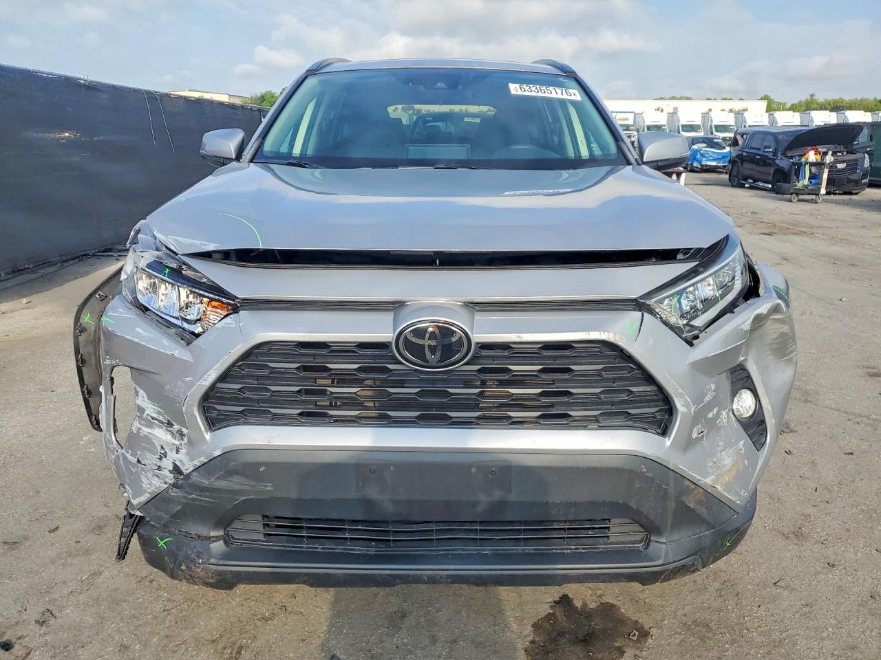 2021 TOYOTA RAV4 XLE — снимка 5