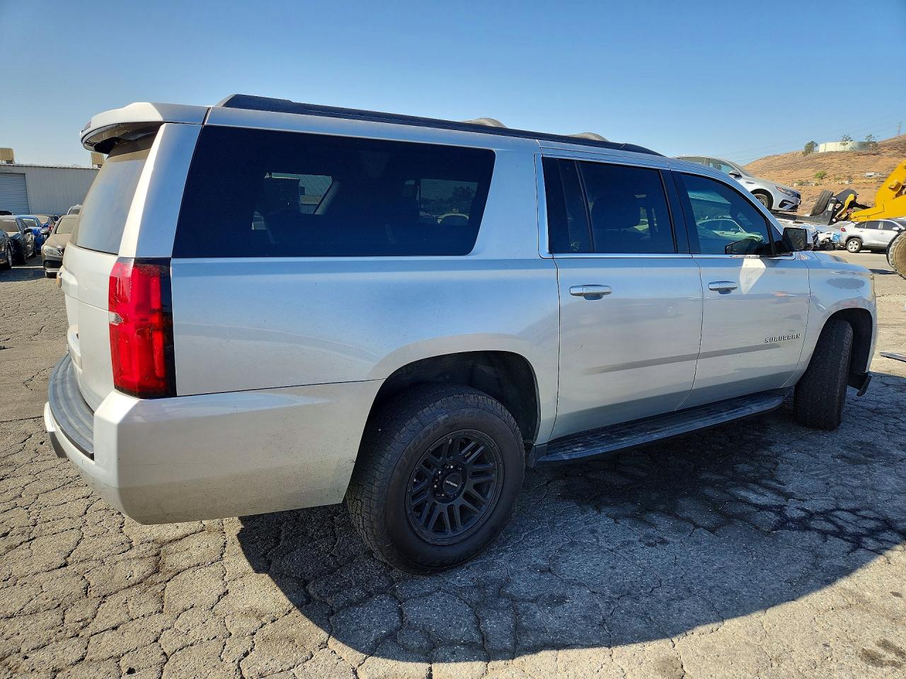 2019 CHEVROLET SUBURBAN K1500 LT — снимка 3