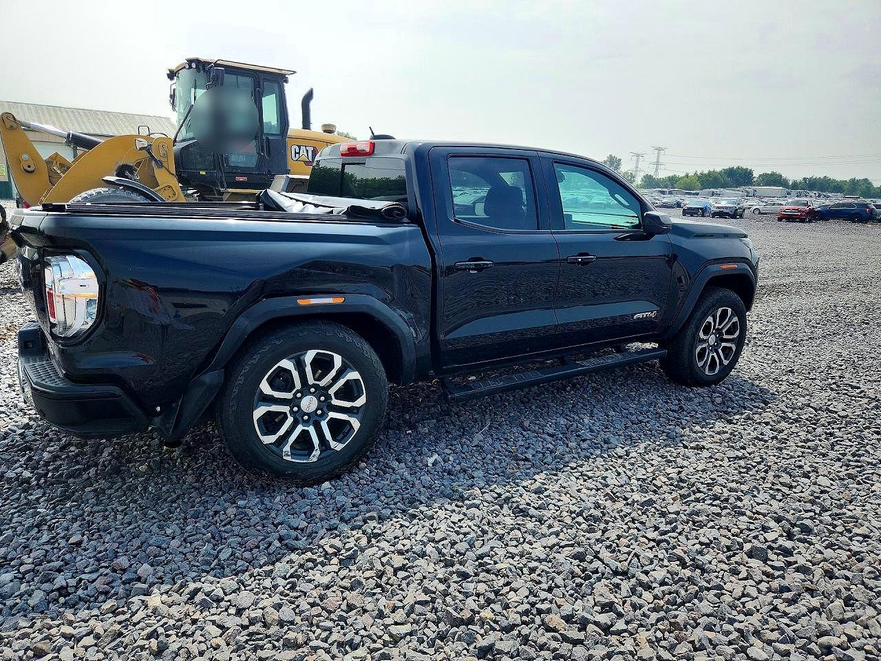 2024 GMC CANYON AT4 — снимка 3
