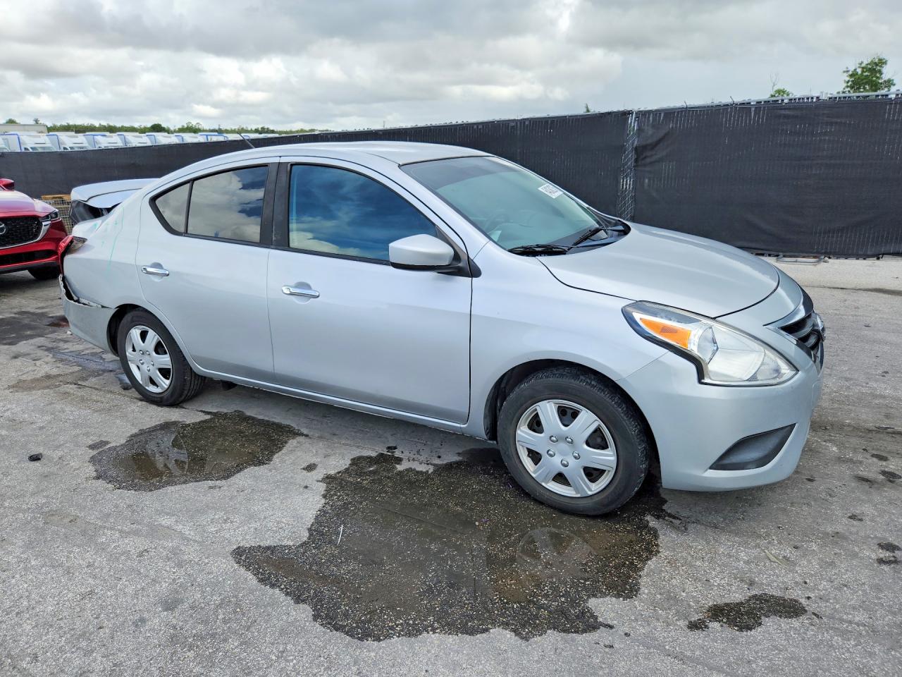 2019 NISSAN VERSA SV — снимка 4
