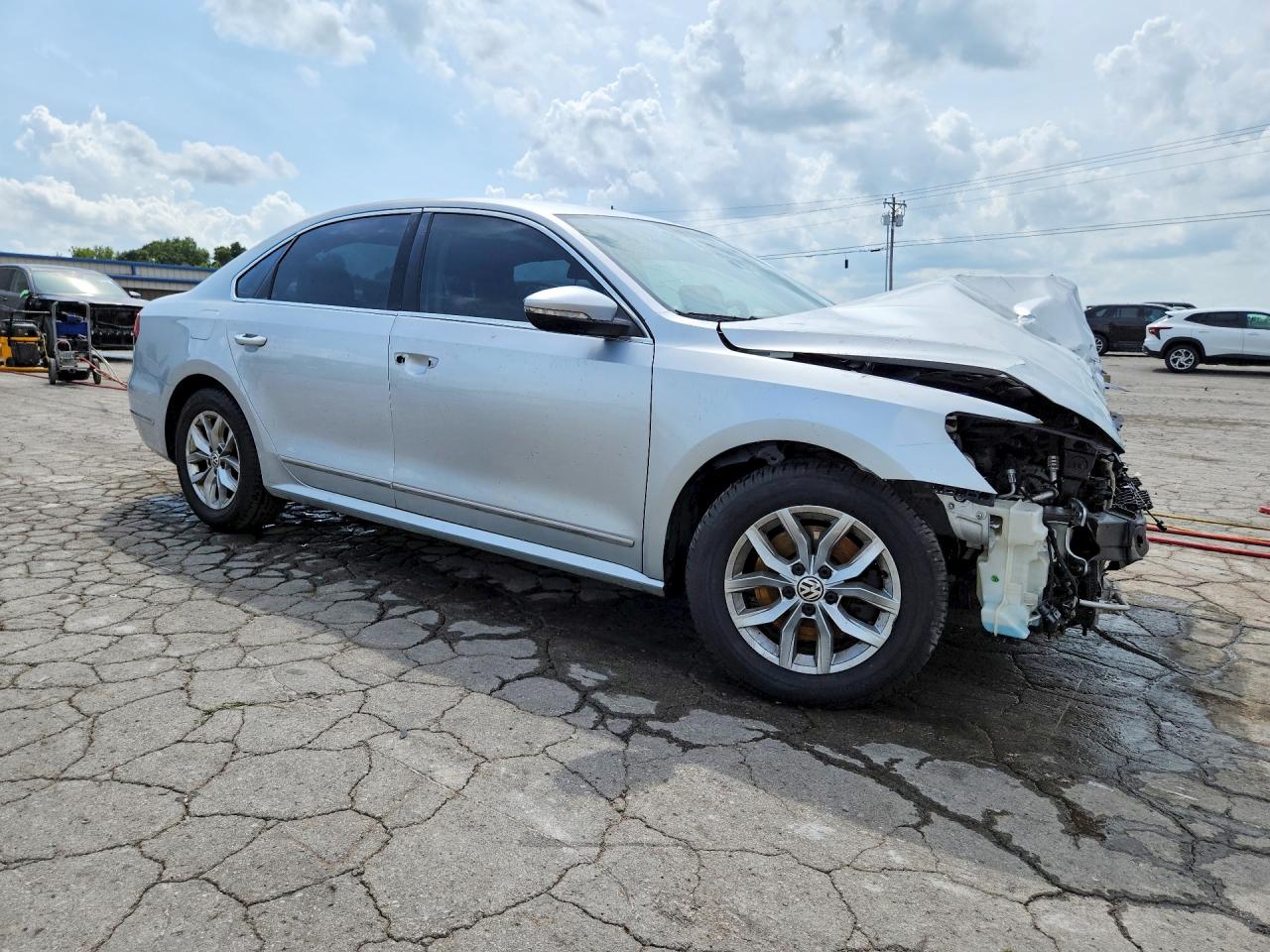 2017 VOLKSWAGEN PASSAT S — снимка 4