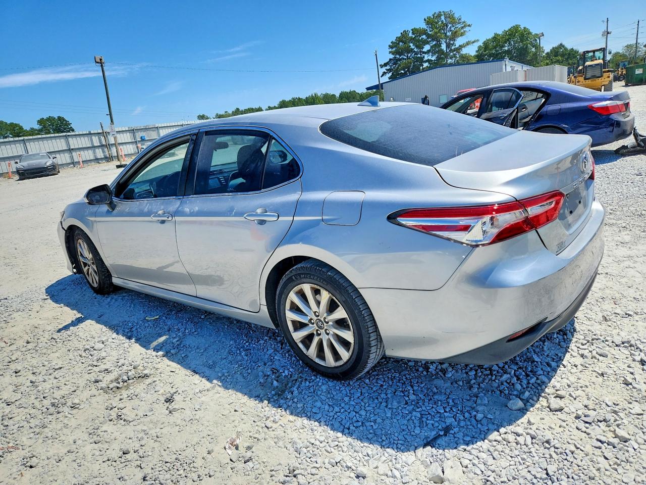 2019 TOYOTA CAMRY LE — снимка 2