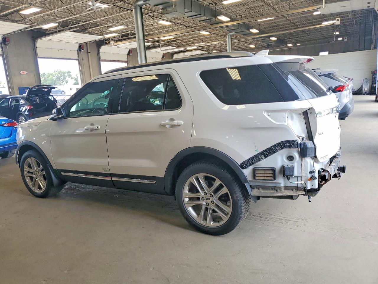 2016 FORD EXPLORER XLT — снимка 2