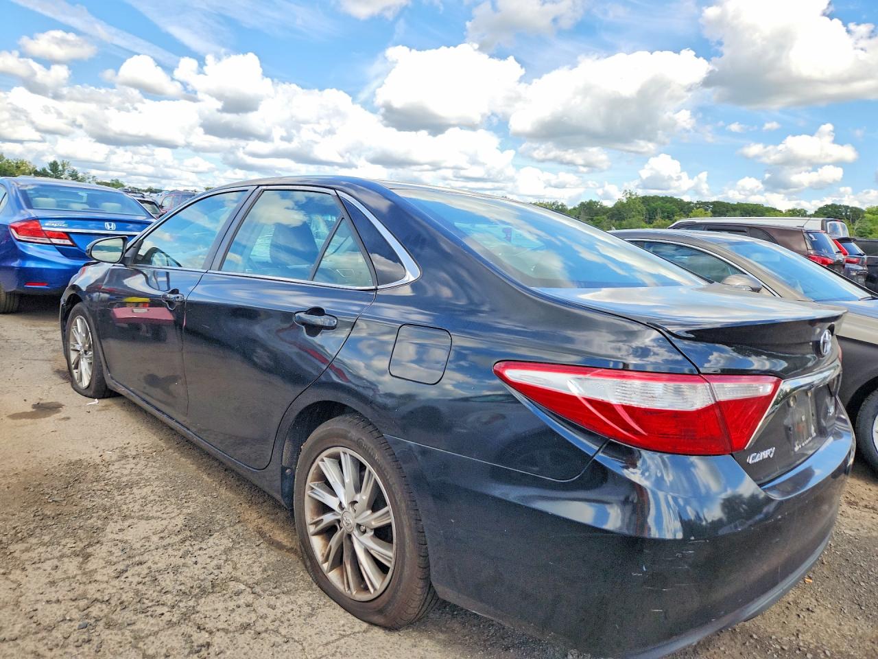 2017 TOYOTA CAMRY SE — снимка 2