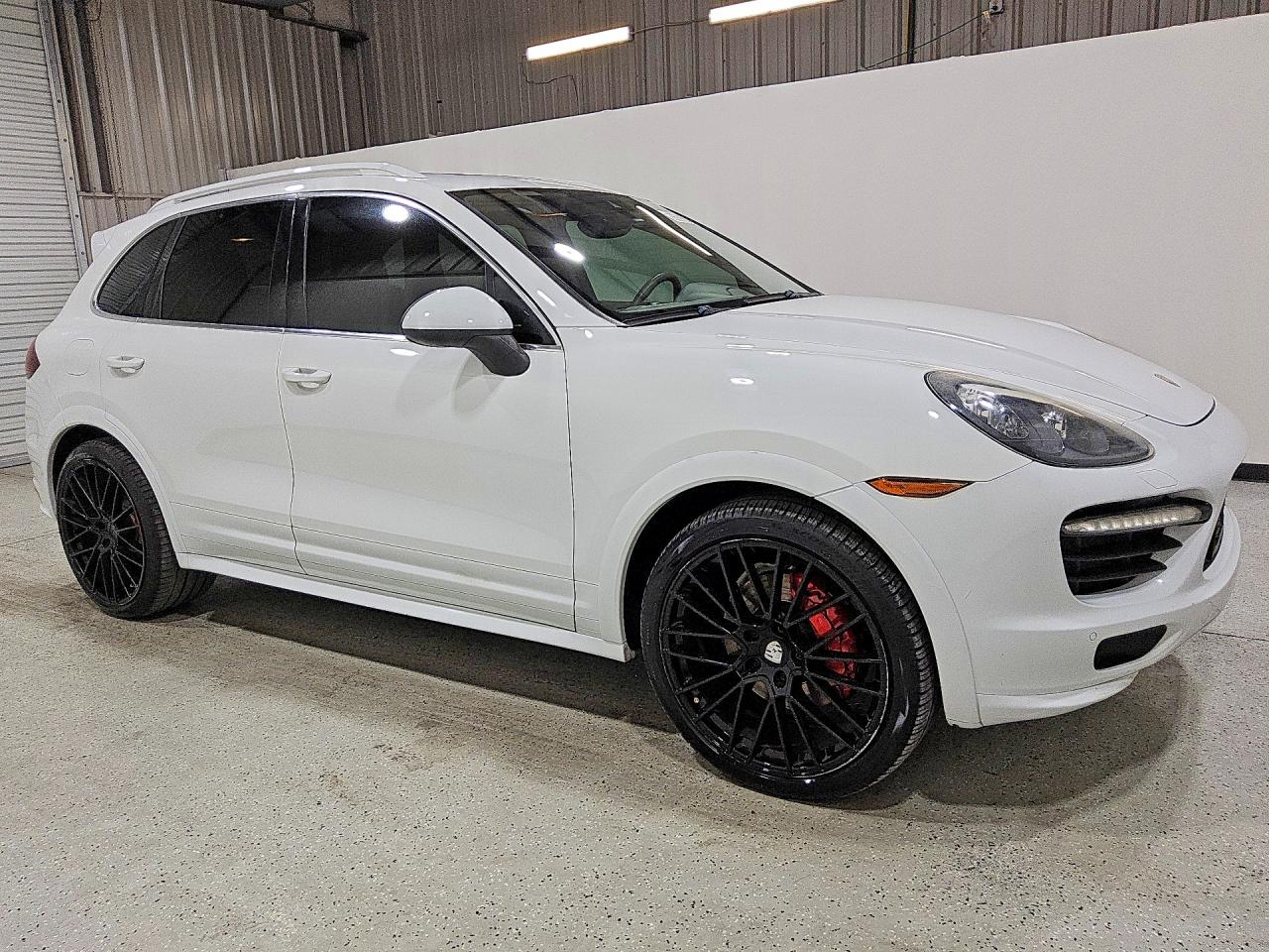 2014 PORSCHE CAYENNE GTS — снимка 4