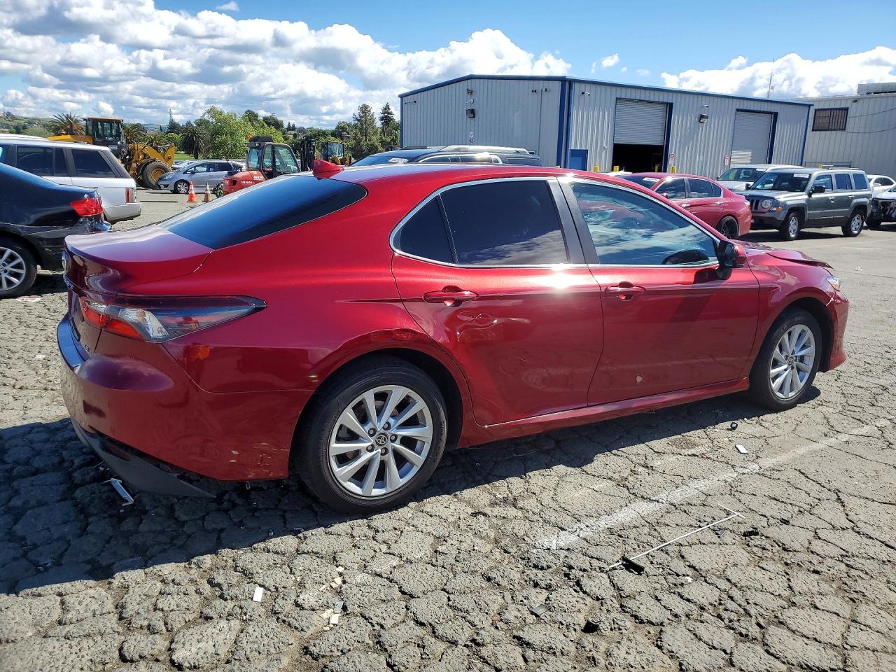 2021 TOYOTA CAMRY LE — снимка 3