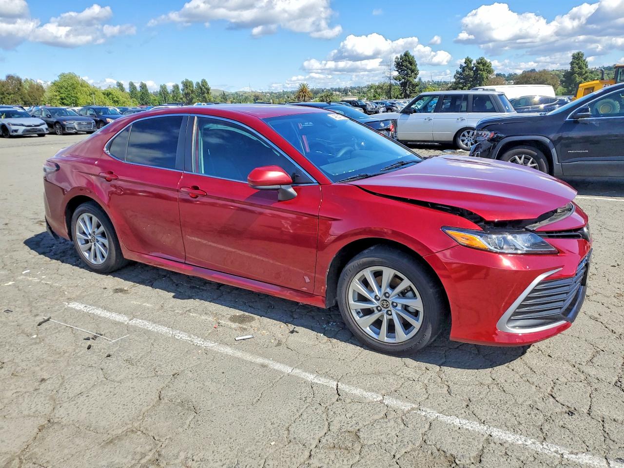 2021 TOYOTA CAMRY LE — снимка 4